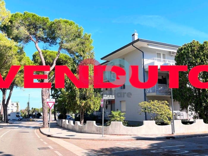 Appartamento trilocale in vendita in della Quercia, Centro, Lignano Sabbiadoro