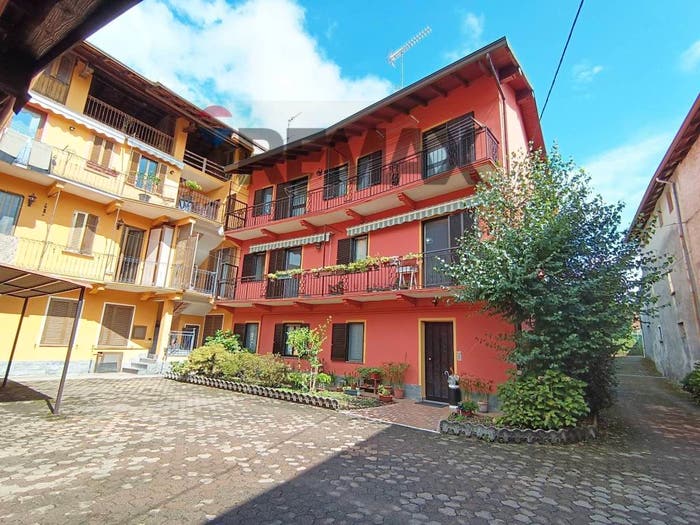 Casa con 6 locali in vendita in Centro, Gozzano