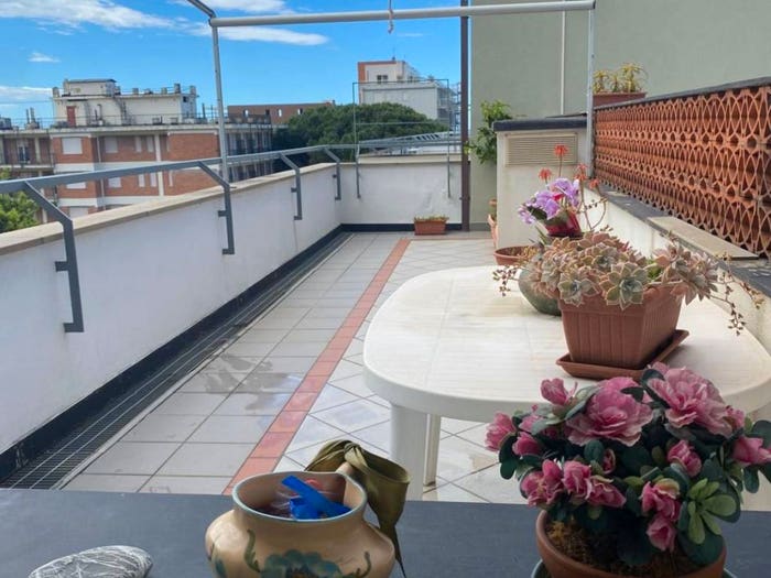 Appartamento quadrilocale in vendita in Via Mario Puppo, Centro, Lavagna