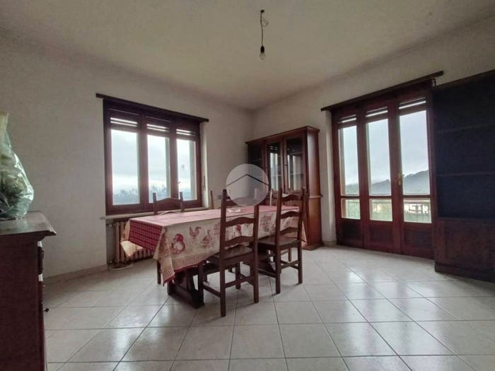 Appartamento trilocale in vendita in Via vittorio emanuele, Centro, Giaveno