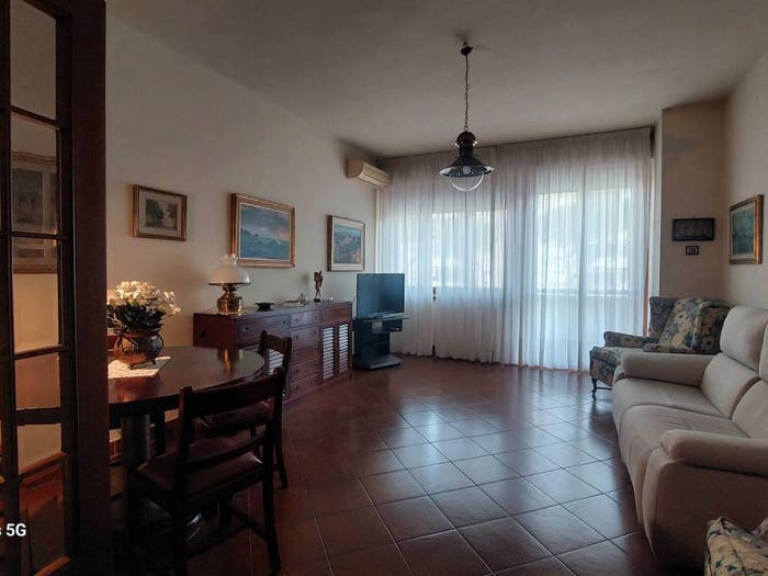 Appartamento quadrilocale in vendita in Piazza Villa Chayes, Goito Montebello, Livorno