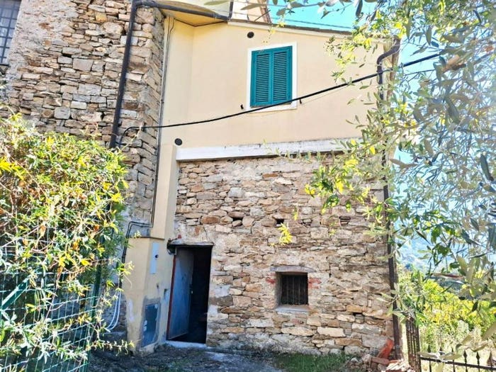 Casa monolocale in vendita in Via Lombardi, Centro, Diano San Pietro