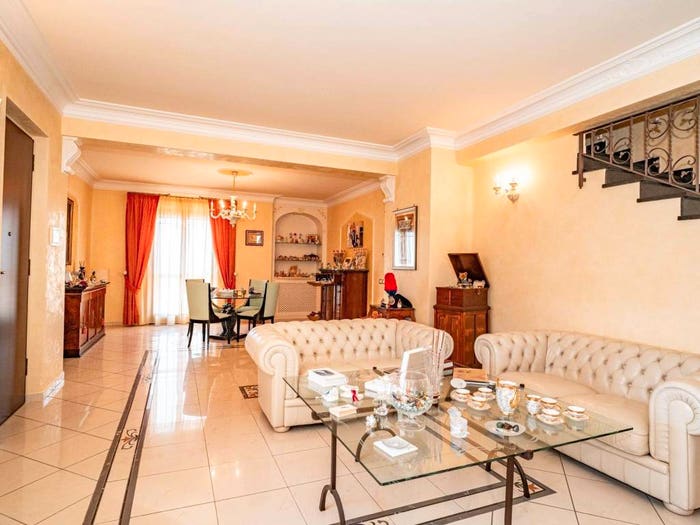 Casa con 6 locali in vendita in Via Tremonti, Centro, Pedara