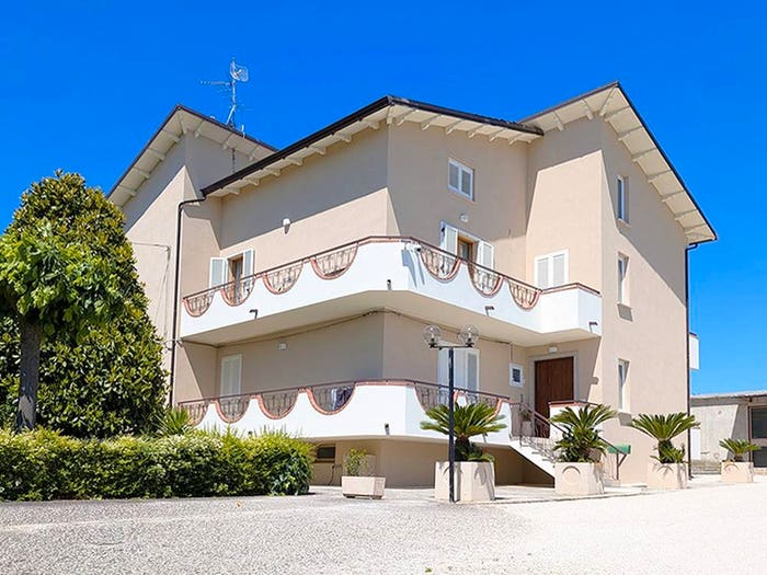 Casa con 6 locali in vendita in Contrada San Biagio, Controguerra