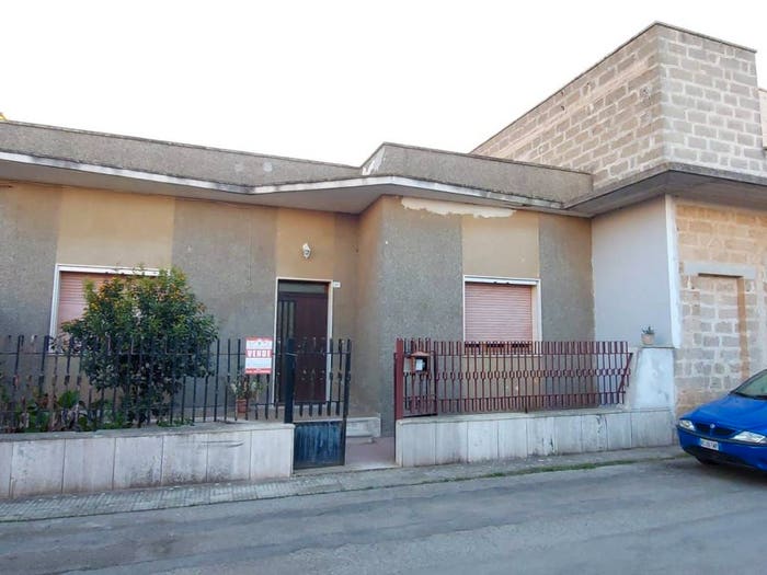 Casa con 6 locali in vendita in Via Nazario Sauro, Martignano