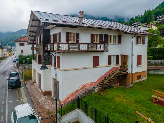 Appartamento con 6 locali in vendita in Voltago Agordino