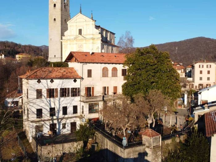 Casa con 6 locali in vendita in Largo Bocciolone, Cellio, Cellio con Breia