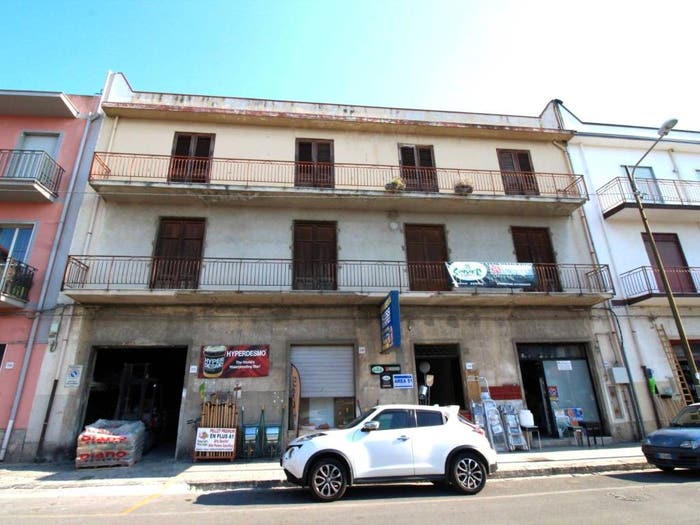Appartamento con 6 locali in vendita in Via Papa Giovanni XXIII, Centro, Barcellona Pozzo di Gotto