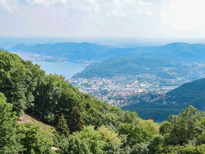 Appartamento trilocale in vendita in Via Per II Bisbino, Cernobbio