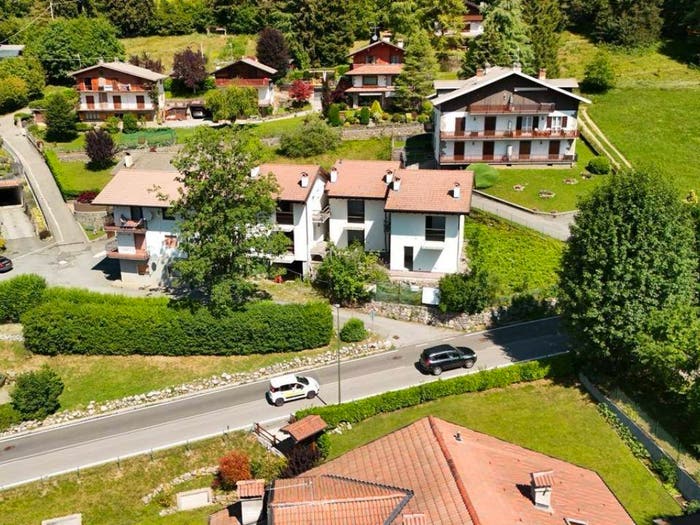 Appartamento trilocale in vendita in Via Cantoniera, Centro, Castione della Presolana