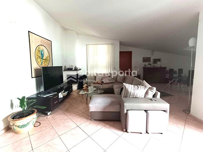 Appartamento quadrilocale in vendita in Via Renato Iaselli, Caserta