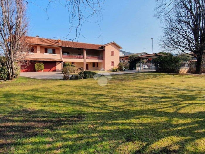 Casa con 6 locali in vendita in Via Ponte Fabbro, Centro, Cologne
