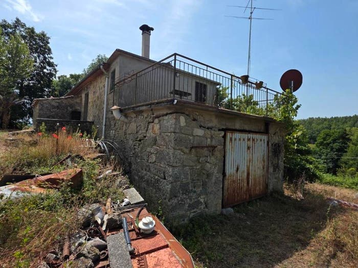 Casa con 6 locali in vendita in Via Chiassi di Borgo, Santa Fiora