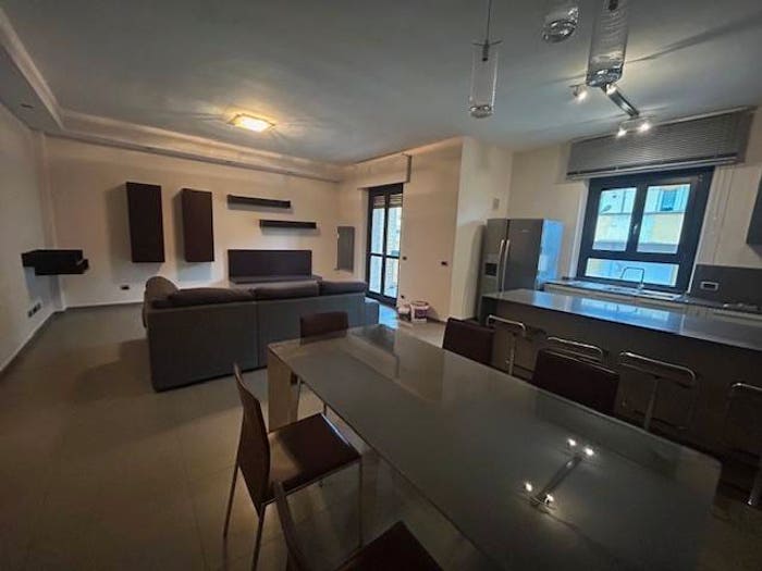 Appartamento quadrilocale in vendita in Via Moriondo, Centro, Acqui Terme