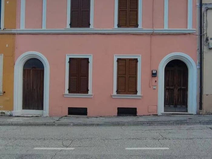 Casa con 6 locali in vendita in Viale Giovanni Bovio, Centro, Fabriano