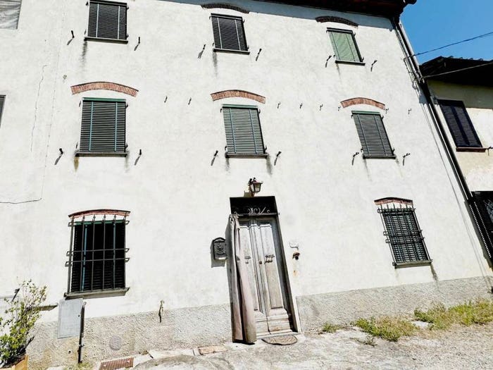 Casa con 6 locali in vendita in Via Santa Maria del Giudice, San Lorenzo a Vaccoli, Lucca