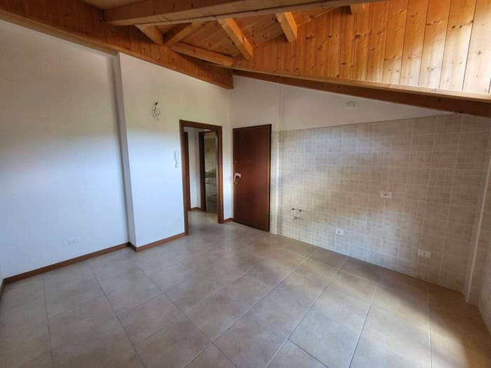Casa bilocale in vendita in Via Don Bruno Bartolomeo, Centro, Barni