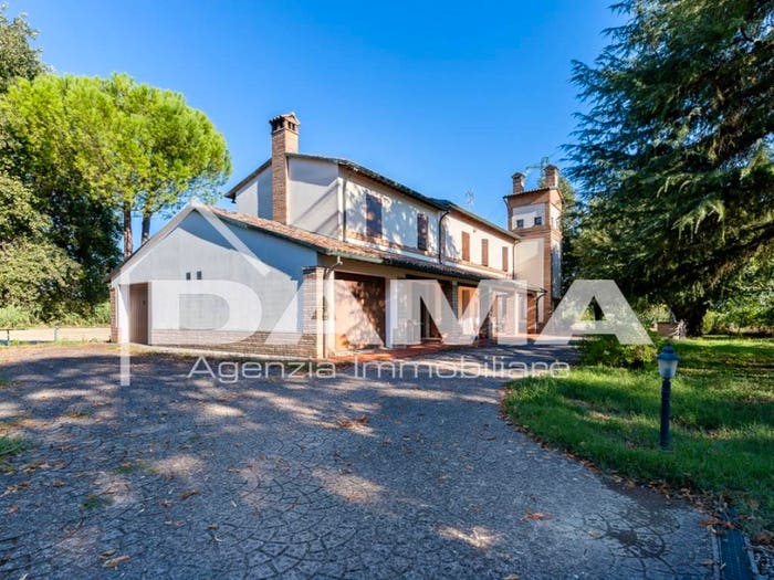 Casa con 6 locali in vendita in Cava, Forlì