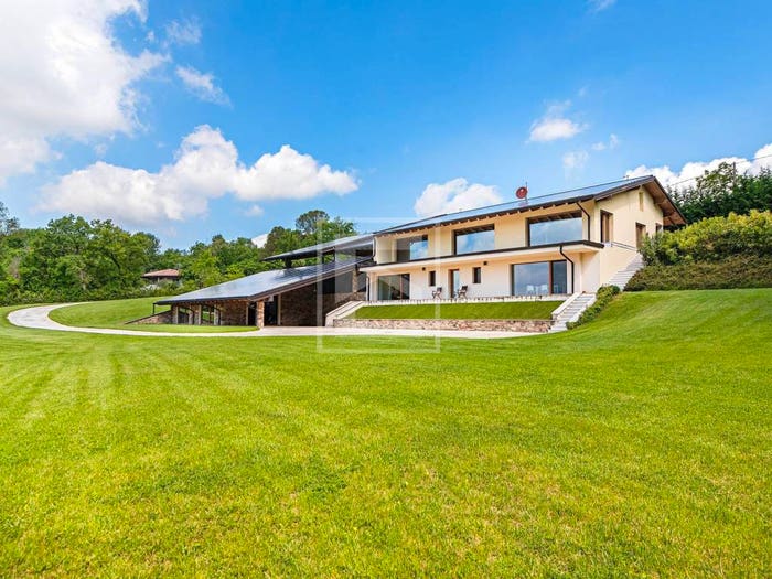 Casa con 6 locali in vendita in Via dei Colli, Soiano del Lago
