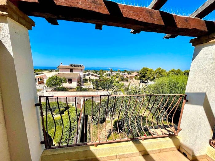 Casa con 6 locali in vendita in via Degli Olmi, Capitana, Quartu Sant'Elena
