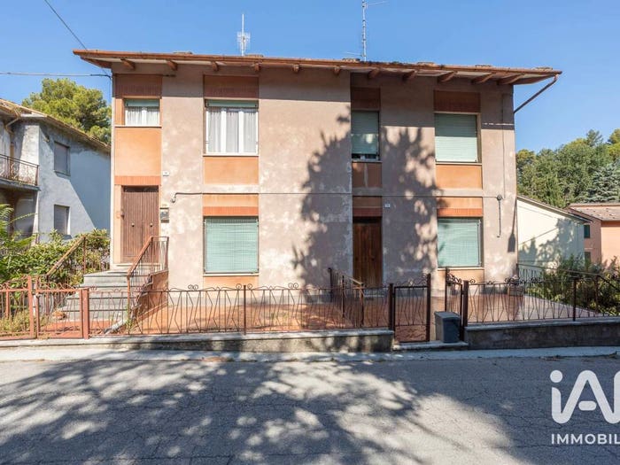 Appartamento quadrilocale in vendita in Via del Risorgimento, Montecarotto