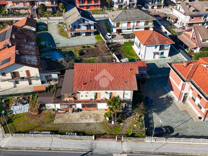 Casa con 6 locali in vendita in Via Valle Po, Centro, Revello