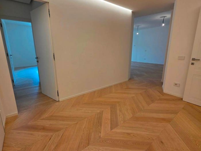 Appartamento con 5 locali in vendita in Via Caterino Davila, Piazze Duomo, Padova