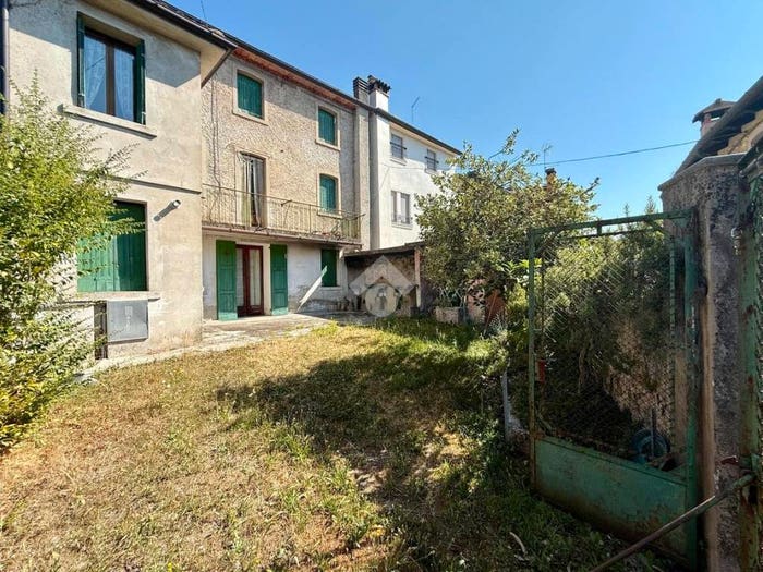 Casa con 6 locali in vendita in Via Amedeo di Savoia, Centro, Cison di Valmarino