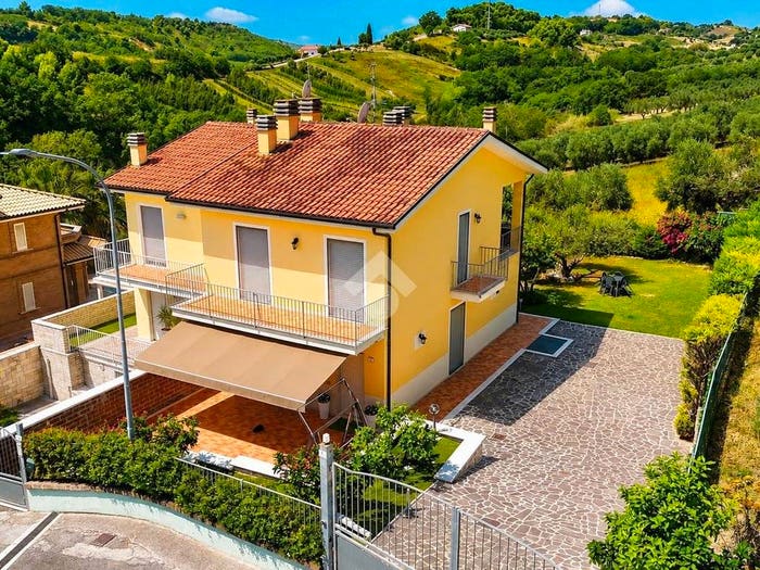 Casa con 5 locali in vendita in Via dei Ligustri, Grottammare
