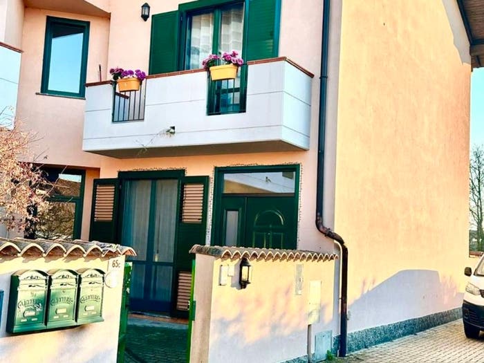 Casa quadrilocale in vendita in Strada Provinciale di Granozzo, Lumellogno Pagliate, Novara