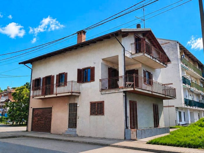 Casa con 6 locali in vendita in Via Roma, Valdengo