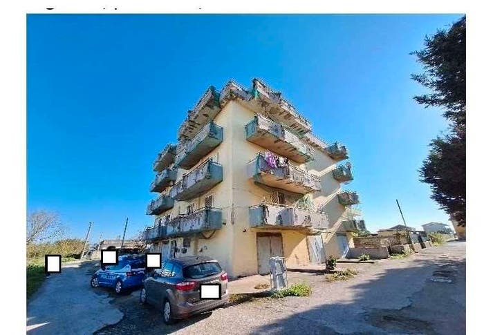 Appartamento con 6 locali in vendita in Via Vercelli n, Pinetamare, Castel Volturno