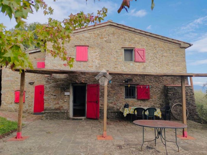 Casa con 6 locali in vendita in Via Del Cerro, San Giorgio Arcigliano, Pistoia
