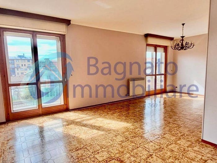Appartamento trilocale in vendita in Via Sant'Anna, Sant'Antonio, Novara