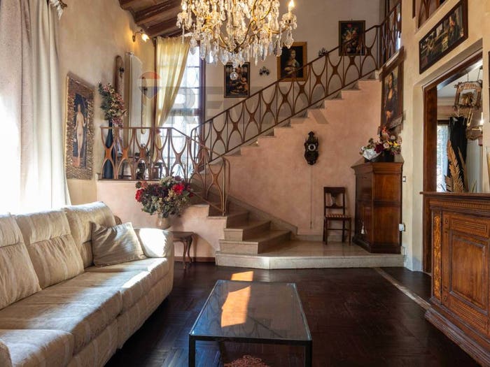 Casa con 6 locali in vendita in Viale della Vittoria, Centro, Salsomaggiore Terme