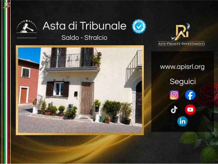 Appartamento trilocale in vendita in Piazza del Palazzo, San Martino, Barisciano