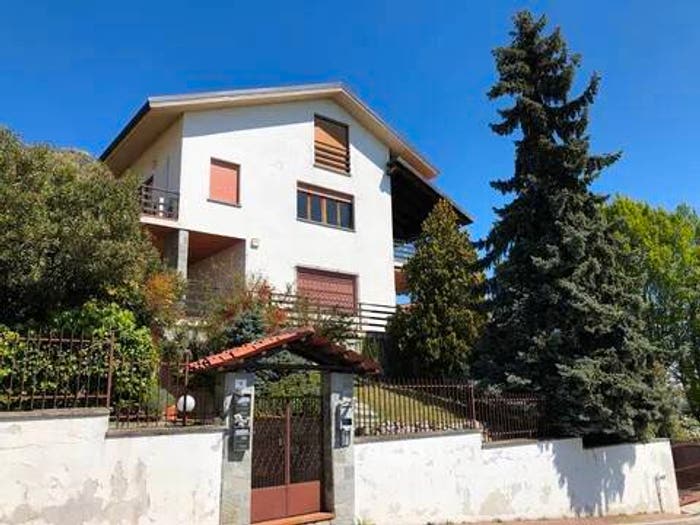 Casa con 6 locali in vendita in Via Severino Braccio, Ronzone Salita Sant'Anna, Casale Monferrato