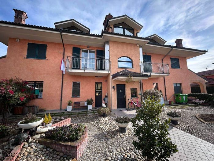 Appartamento quadrilocale in vendita in Via Cuneo, Centro, Fossano