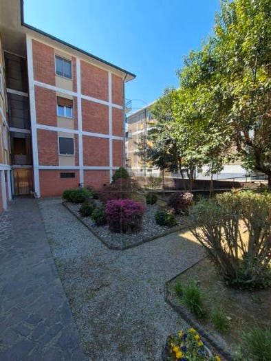 Appartamento quadrilocale in vendita in Via Olona, Cristo Re, Cremona