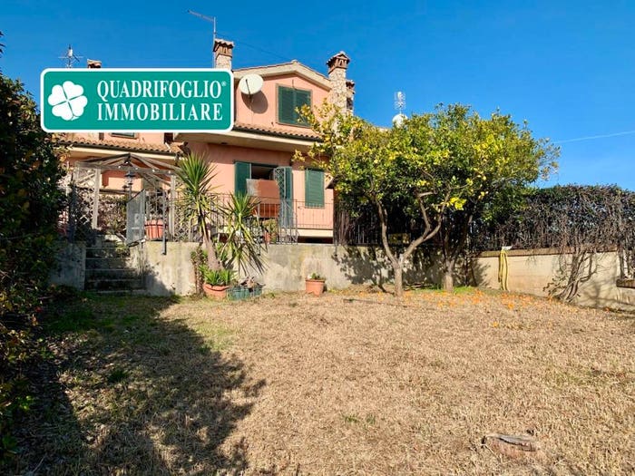 Casa con 6 locali in vendita in Via Casal Bianco, Setteville Nord, Guidonia Montecelio