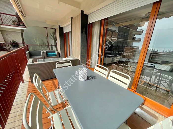 Appartamento trilocale in vendita in Via Virgilio, Via Romana, Bordighera