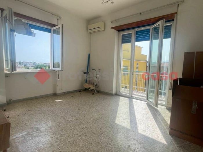 Appartamento trilocale in vendita in Via Appia, Centro, Minturno