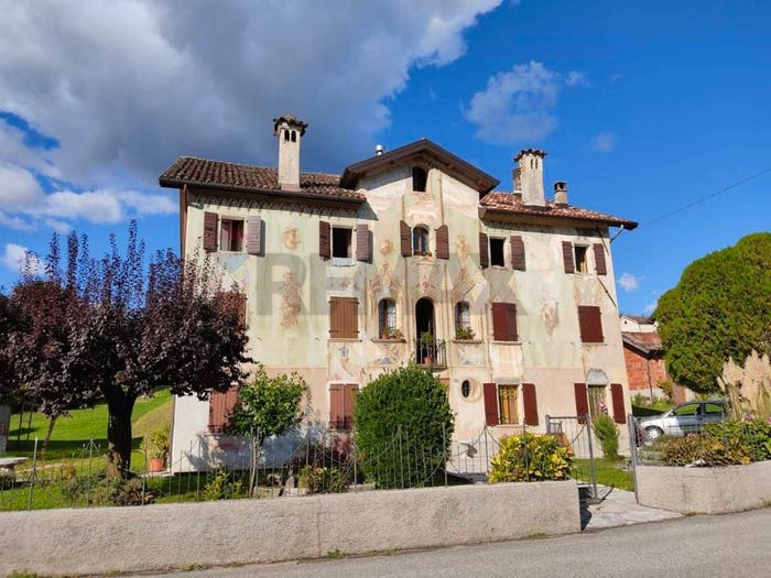 Casa con 6 locali in vendita in via Menin, Menin, Cesiomaggiore