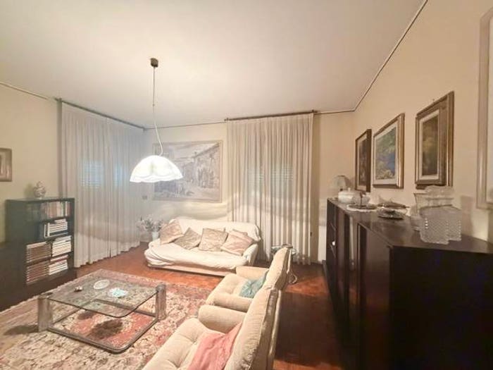 Casa con 6 locali in vendita in Buon Pastore Parco Amendola, Modena