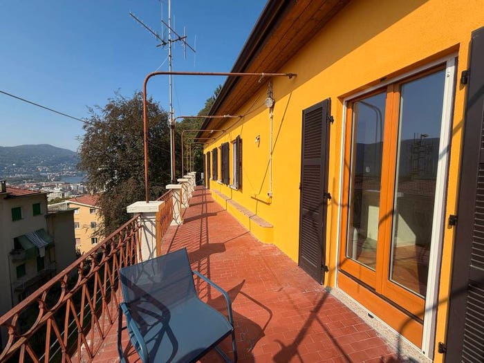 Casa bilocale in vendita in Salita San Donato, Valduce Crispi, Como