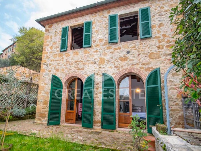 Casa con 5 locali in vendita in Via Umberto I, Montisi, Montalcino