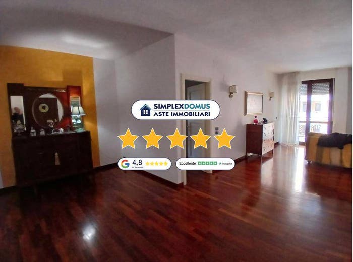 Appartamento con 5 locali in vendita in Via Nicola Campanile, Centro, Lucera
