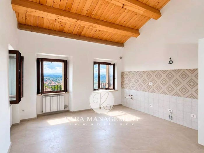 Appartamento trilocale in vendita in Via Vittorio Emanuele, Centro, Monte San Giusto