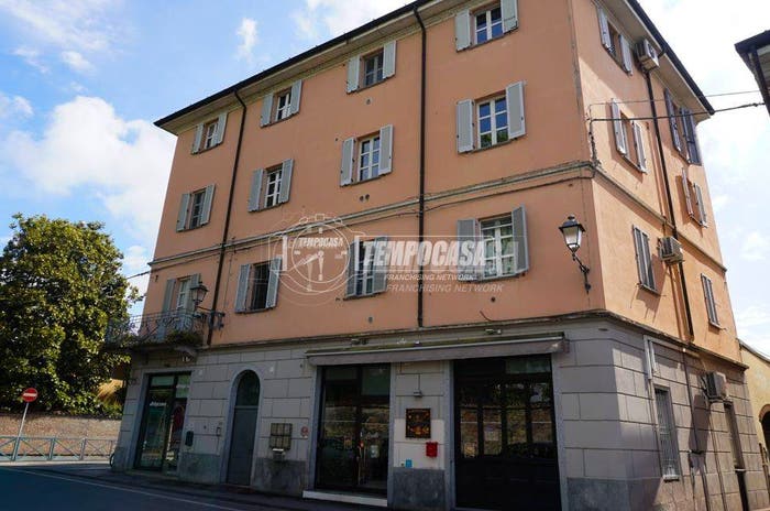 Appartamento trilocale in vendita in Via Santa Chiara, Centro Storico, Crema