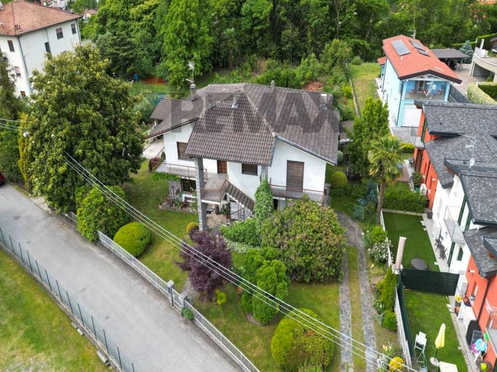 Appartamento quadrilocale in vendita in Via Stradola, Centro, Cambiasca